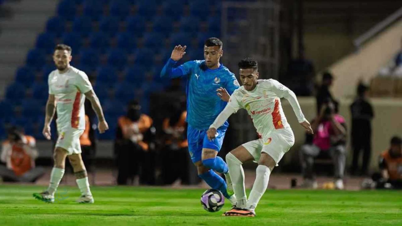 al qadsiah vs neom.. القنوات الناقلة لمباراة القادسية ضد نيوم ومعلق اللقاء الآن في دوري روشن السعودي