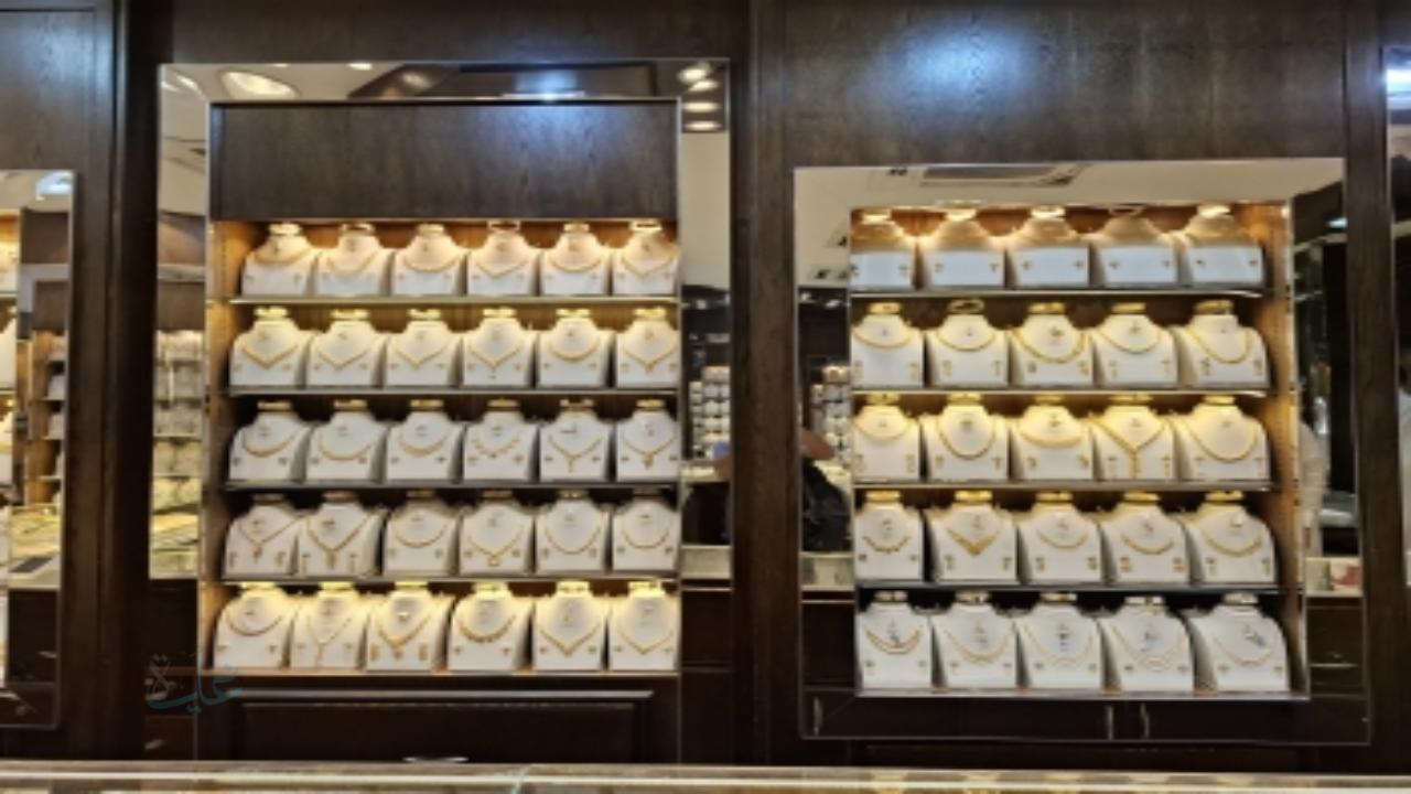 كم سعر الذهب اليوم في السعودية عيار ٢١ الإثنين بعد إلغاء الرسوم و”عيار 24″ يسجل  620.99 ريالًا