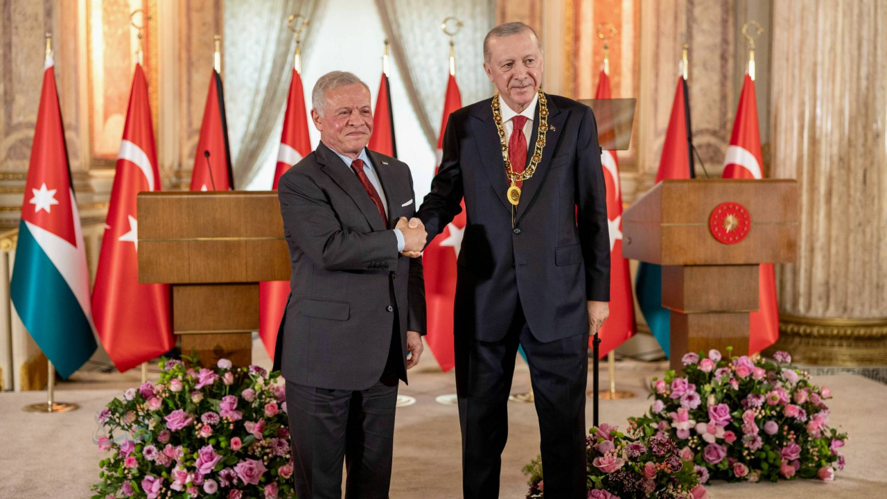 اكتشف.. مواصفات قلادة الحسين بن علي التي تسلمها الرئيس رجب أردوغان أرفع وسام أردني