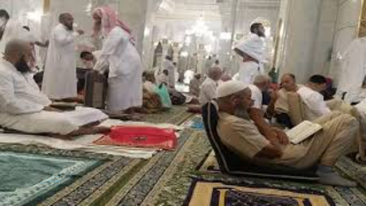شروط الاعتكاف في الحرمين 1447 .. رابط التسجيل لتقديم الطلب إلكترونيا