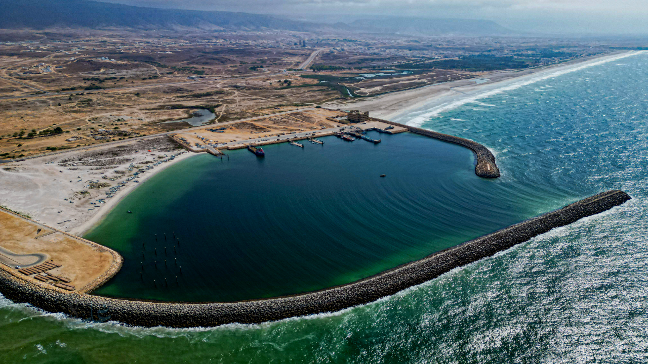 ميناء صلاله معلومات شاملة عن الميناء والمرافق البحرية